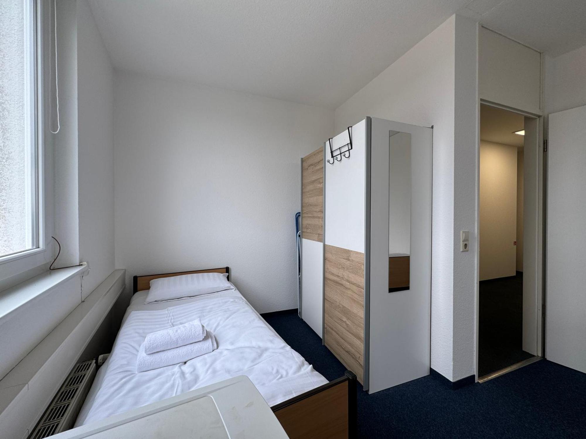 Thuja Karlsruhe-neureut By Kurzzeit Apartment *