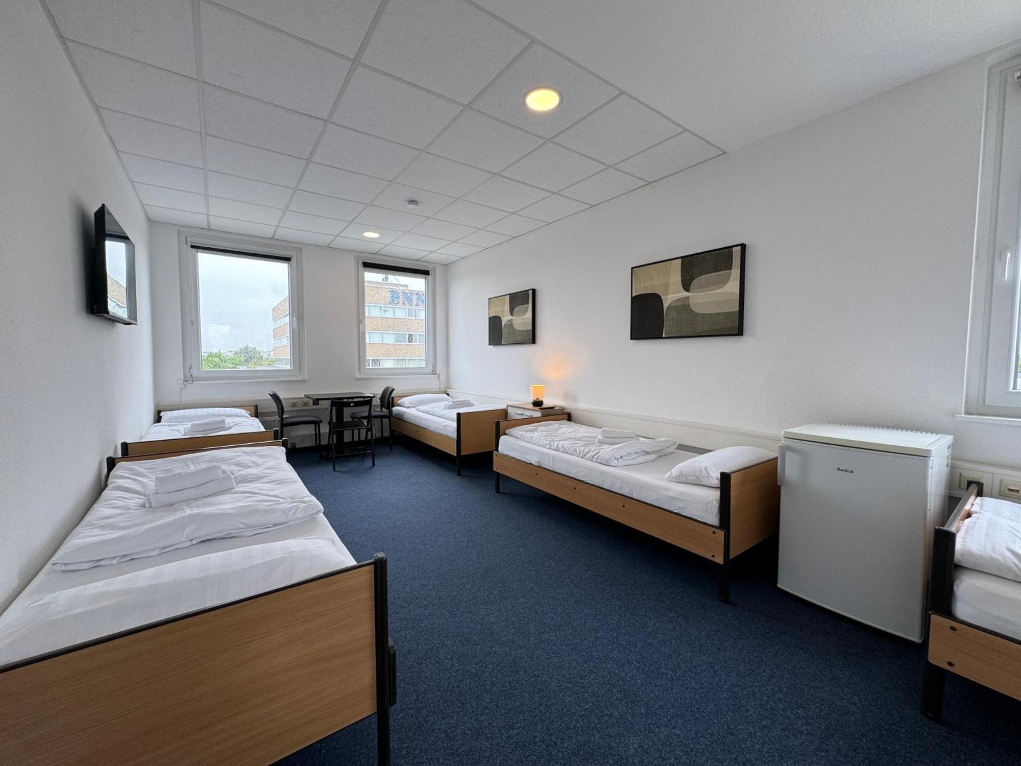 Thuja Karlsruhe-neureut By Kurzzeit Appartement