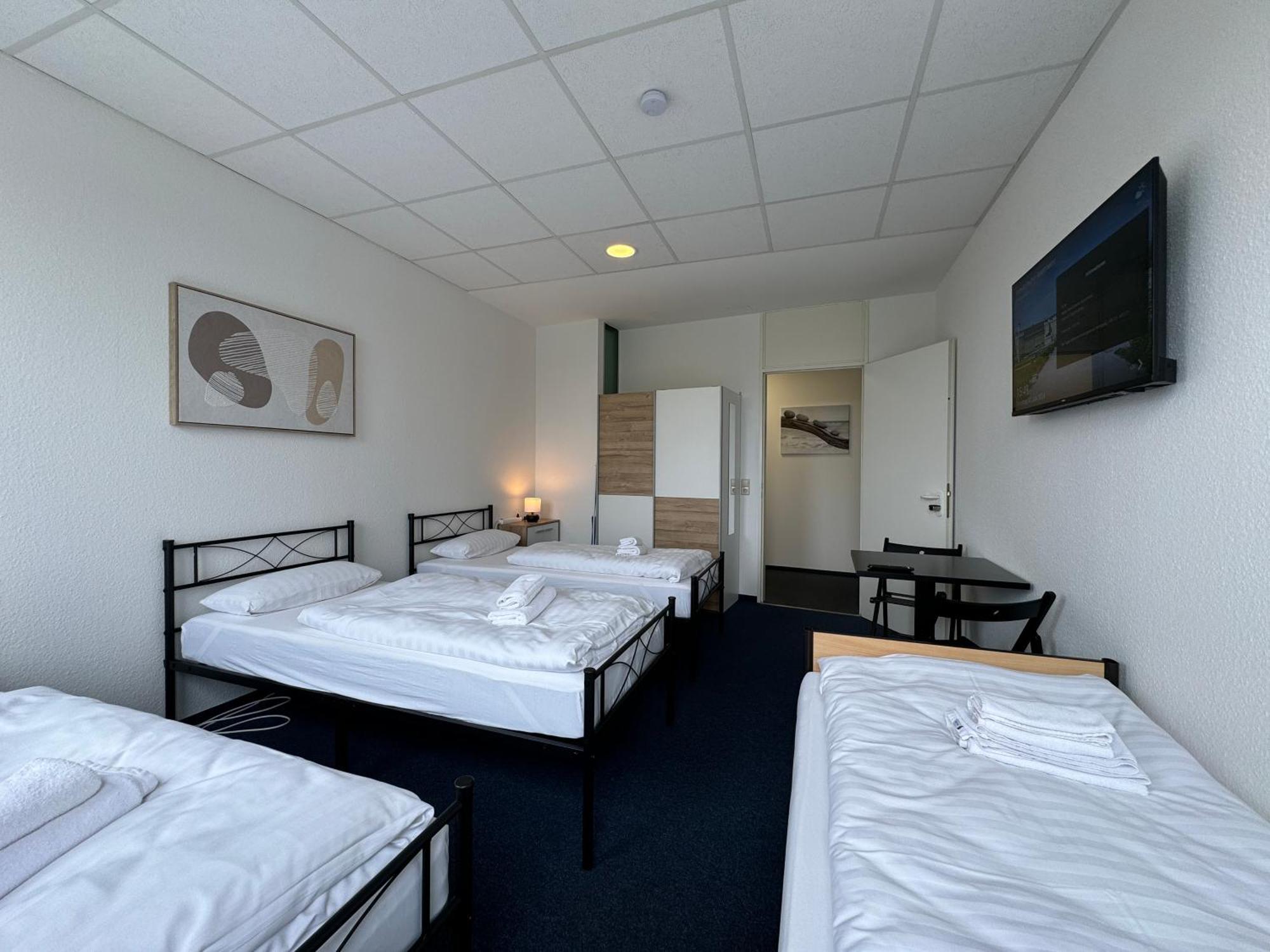 Thuja Karlsruhe-neureut By Kurzzeit Appartement Karlsruhe