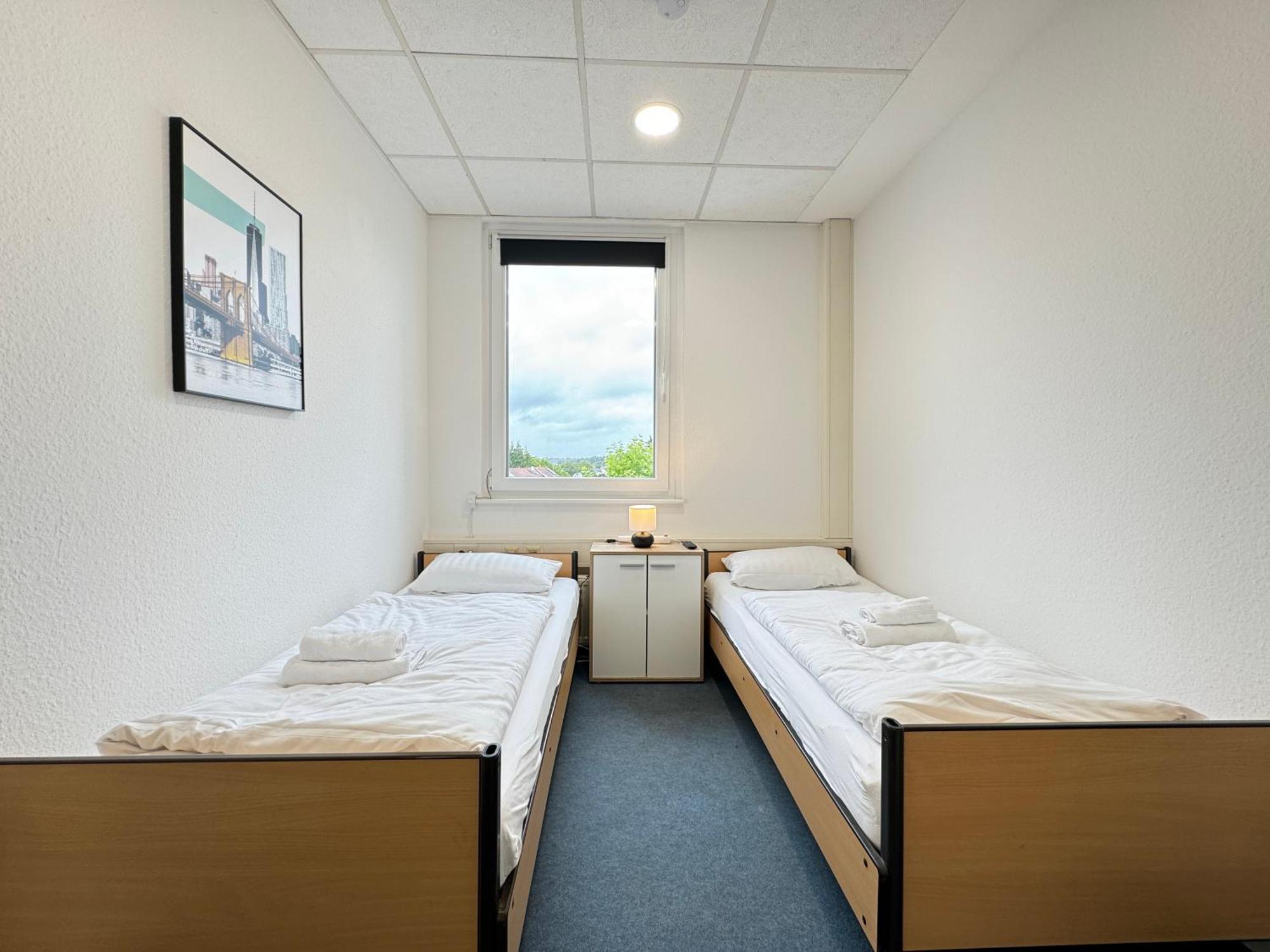 Thuja Karlsruhe-neureut By Kurzzeit Apartment Karlsruhe